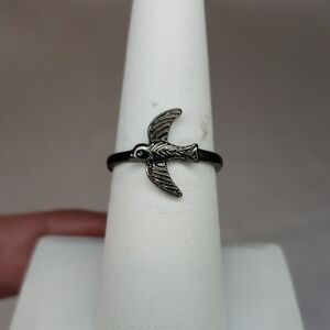Chic Silver Bird Motif Ring